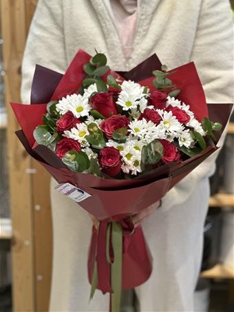 Kırmızı Gül ve Papatya Buketi